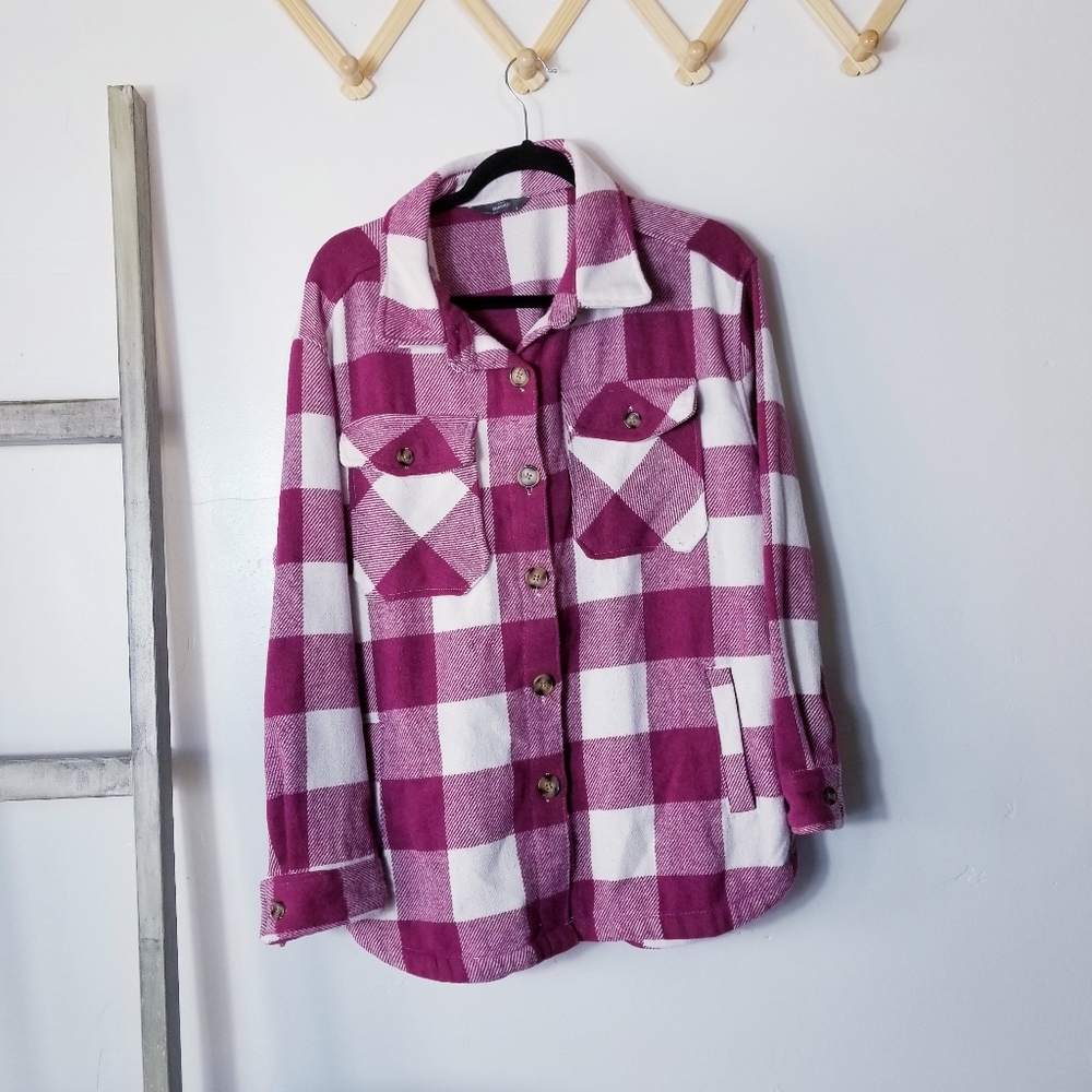 MEMBERS MARK FUCHSIA PINK AND WHITE SHACKET SIZE LARGE